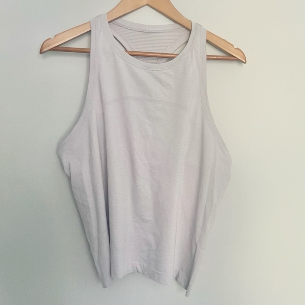 Lululemon Swiftly Tech Racerback Tank Top 2.0 *Race Length Size 12